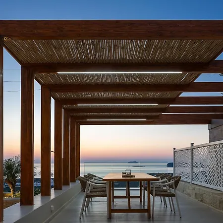 Luxury Villa *
